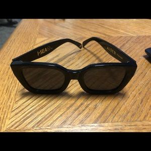 Used Isea Alden polarized sunglasses